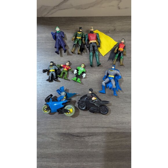 Batman & DC Comics Action Figures & Vehicles Set - Picture 6 of 7